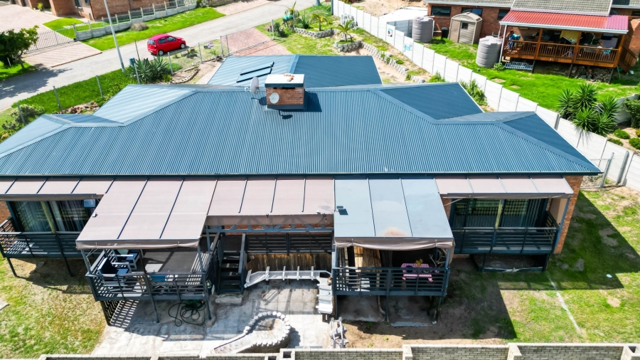 4 Bedroom Property for Sale in Fraaiuitsig Western Cape